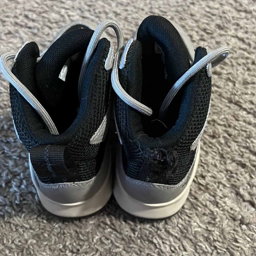Kids shoes